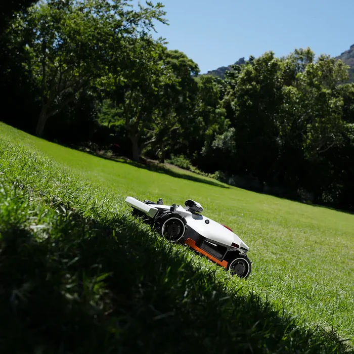 Robot tondeuse MAMMOTION LUBA 2X AWD 3000 – Image 2